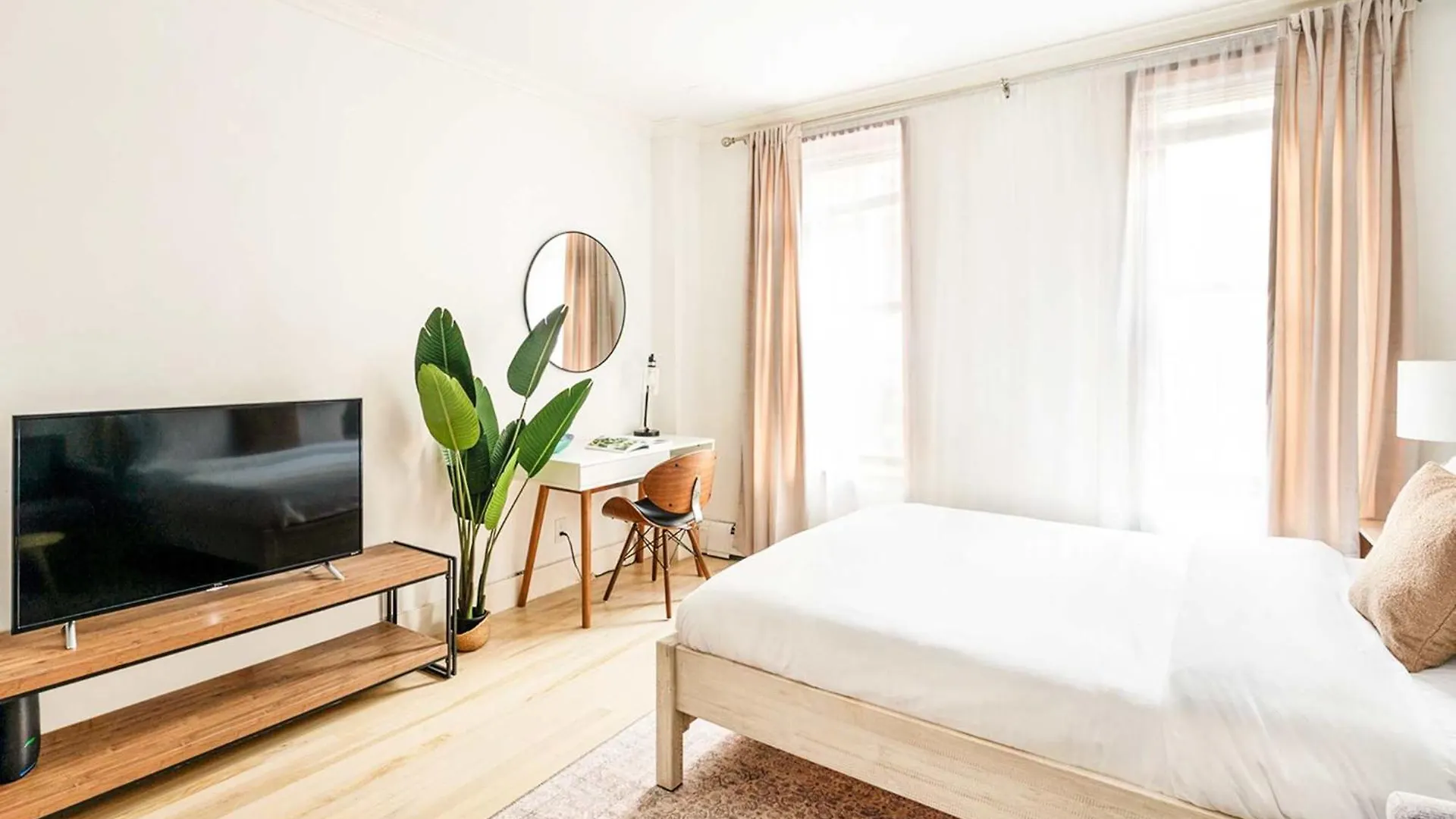 Apartment 1597-2 Luxury Upper East Side Studio W&D New York