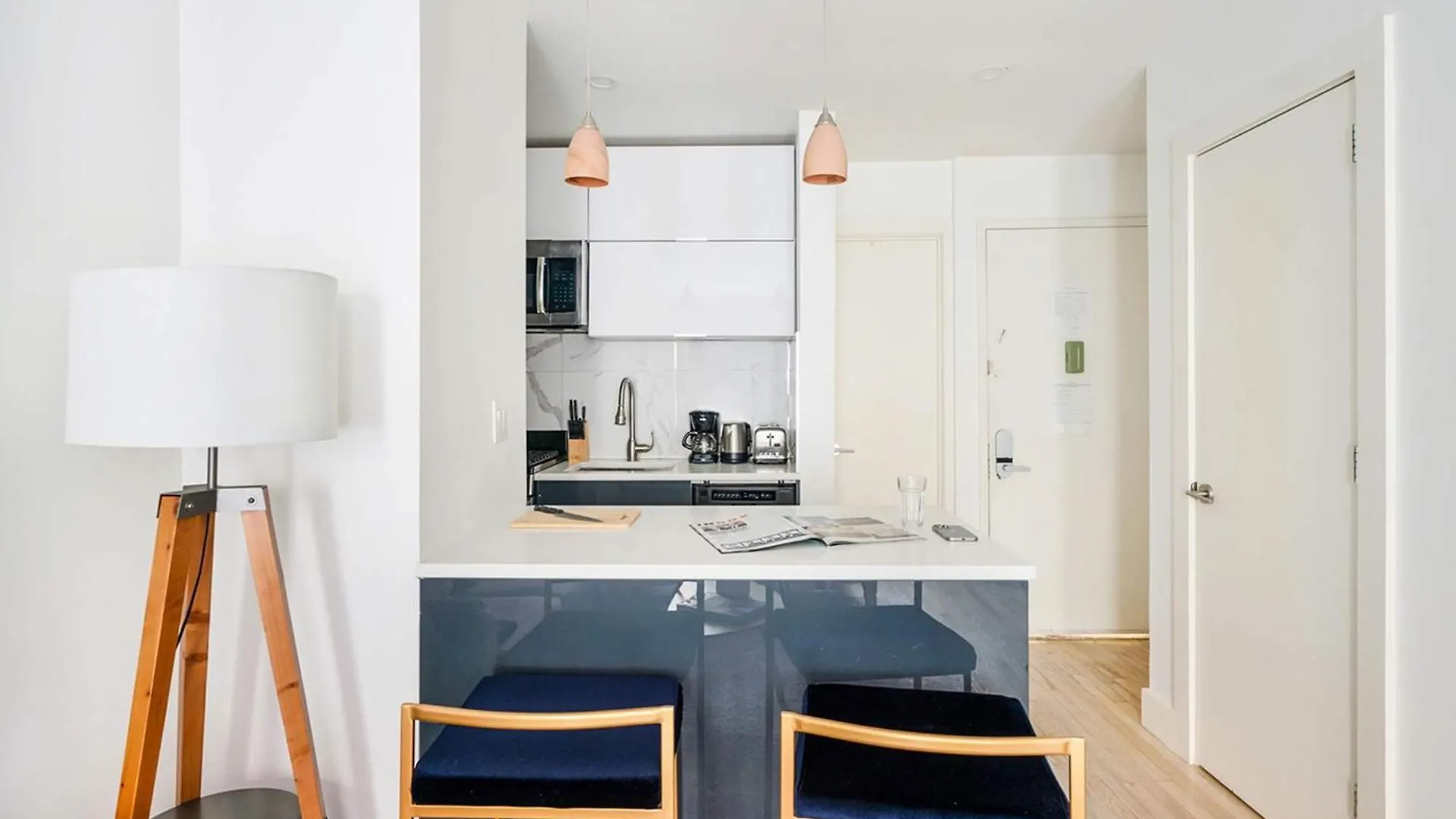 1597-2 Luxury Upper East Side Studio W&D New York 0*,  United States